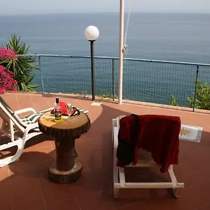  Casa vacanze Camere&case Vacanze Lo Scoglio